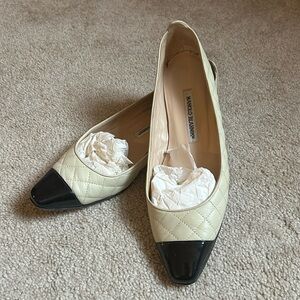 Manolo Blahnik Women’s Shoes (flats)